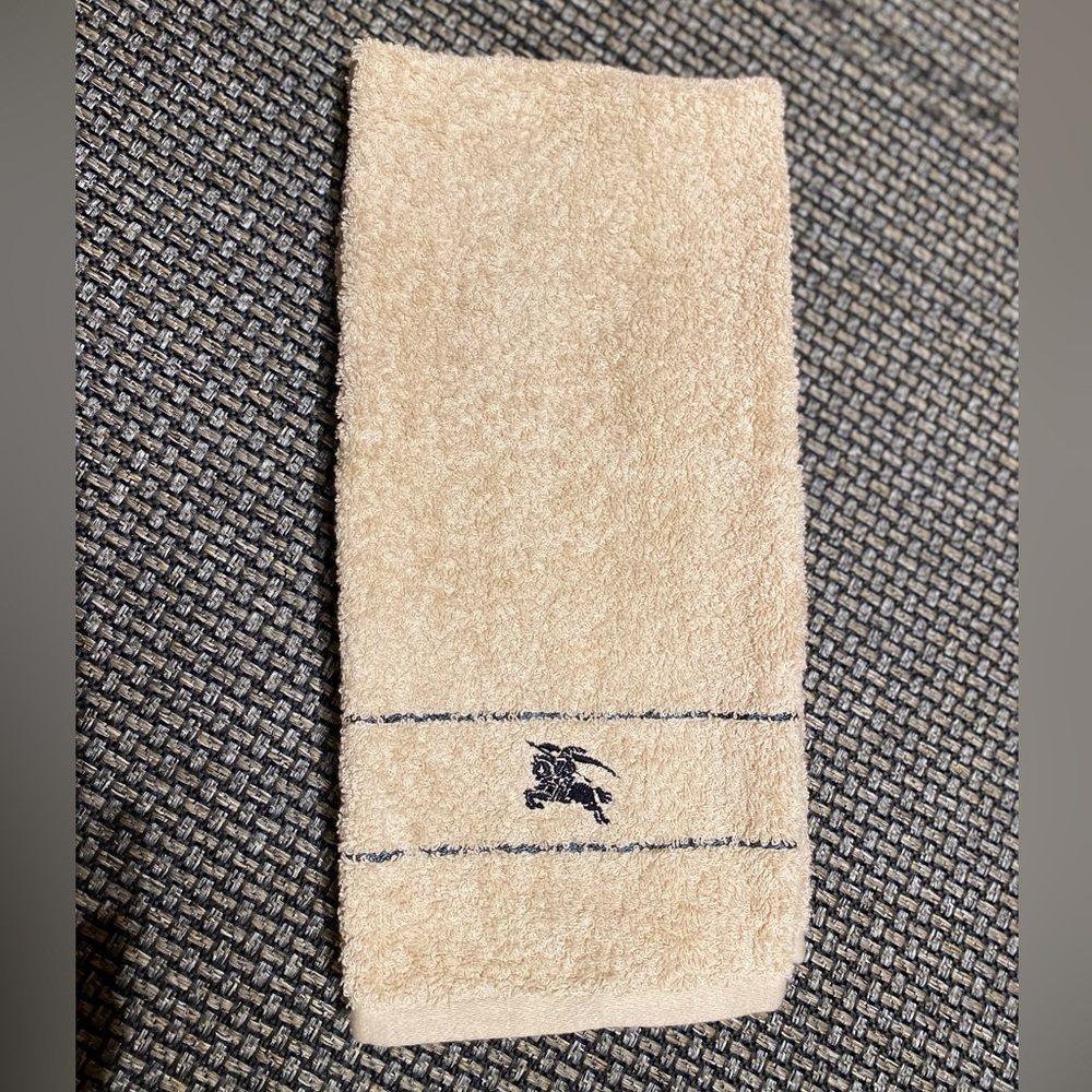 NEW🔥 BURBERRY NOVA CHECK 🐎 Cotton Hand Towel SET🎁💯% Cotton/Camel🔥NWT🎁 - Picture 10 of 16
